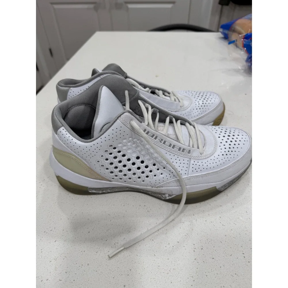 Jordan Mens White Perforated Basketball Shoes‎ Size 11